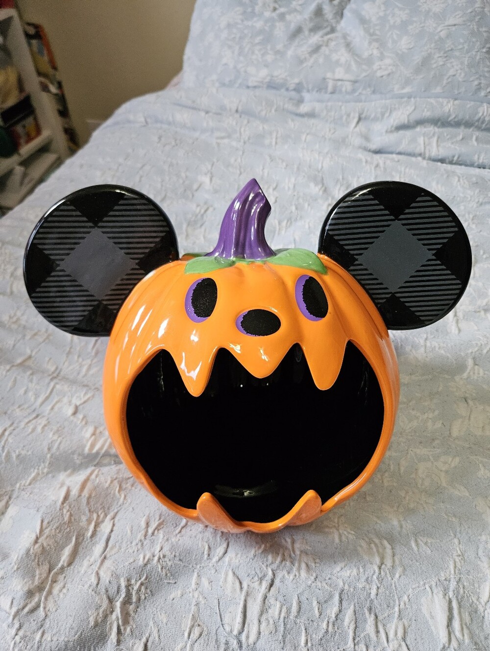 Disney Halloween 2021 Mickey Mouse Jack-o'-Lantern Candy Bowl